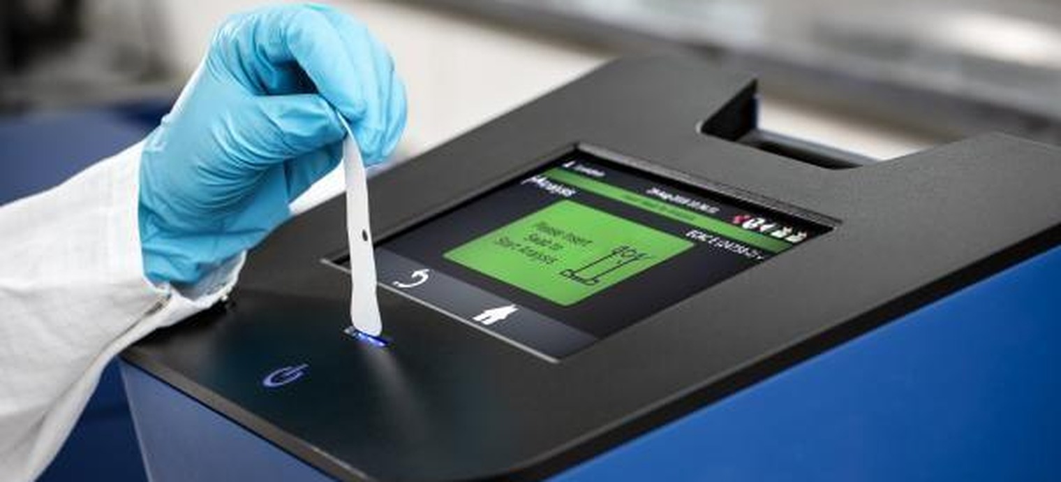 Explosive trace detection instrument in laboratory use